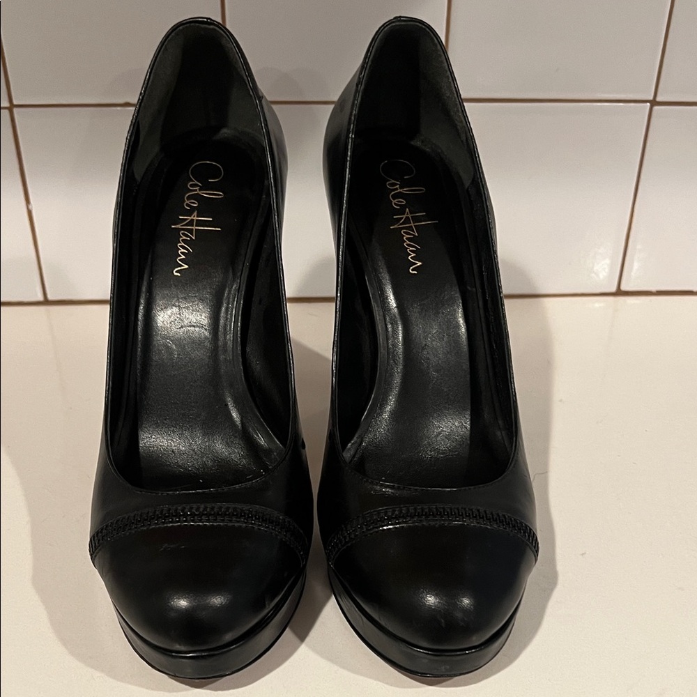 Cole Haan Black Women's Chunky Closed Toe Heels Nike Air Size 8 EUC - Picture 2 of 6